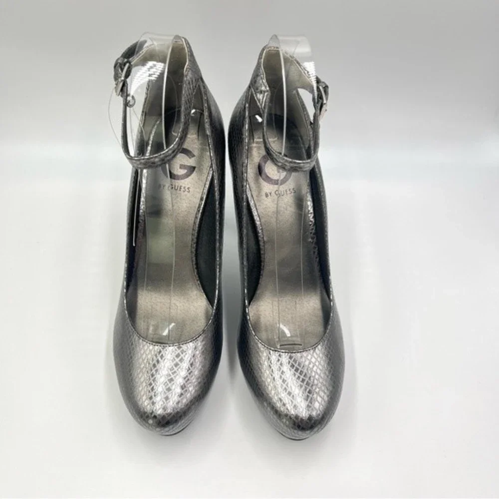 Guess Size 8.5‎ Silver Faux Vegan Leather Snakeskin Print Platform Heels Pumps